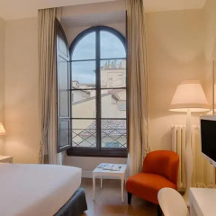 Отель NH Collection Firenze Porta Rossa 5* Улучшенный номер с различными типами кроватей фото 3