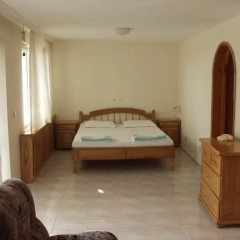Отель T&D GuestHouse Suites комната для гостей фото 3