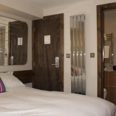 Отель Guest And The City 4* Стандартный номер с различными типами кроватей фото 4