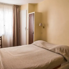 Отель Hôtel Exelmans 2* Стандартный номер с двуспальной кроватью фото 3