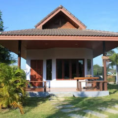 Отель Waterside Resort 3* Номер Делюкс с различными типами кроватей