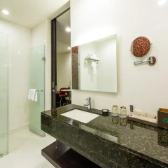 Отель Chatrium Riverside Bangkok 5* Номер Премиум с различными типами кроватей фото 46