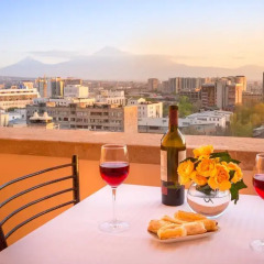 Отель 14th Floor Hotel Армения, Ереван - 3 отзыва об отеле, цены и фото номеров - забронировать отель 14th Floor Hotel онлайн балкон