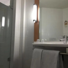 Отель Ibis Genève Centre Nations 3* Стандартный номер с различными типами кроватей фото 7