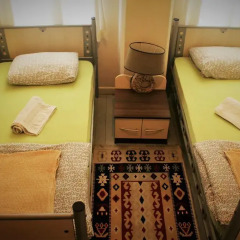 Levanten Hostel Стандартный номер 2 отдельные кровати (общая ванная комната) фото 3