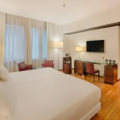 Отель NH Collection Milano President 5* Номер категории Премиум с различными типами кроватей фото 23