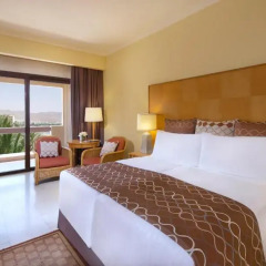 Отель InterContinental Resort Aqaba 5* Стандартный номер с различными типами кроватей фото 4