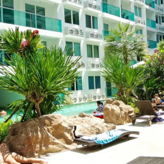 Отель Amazon Residence Resort бассейн