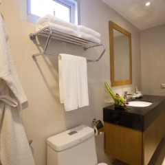 Chabana Kamala Hotel 4* Улучшенный номер с двуспальной кроватью фото 10