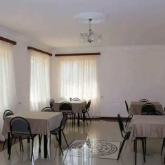 Отель Family & Friends Guest house питание