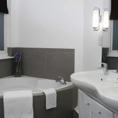 Queens Hotel 3* Студия с различными типами кроватей фото 5