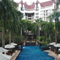 Novotel Surabaya Hotel 4* Улучшенный номер с различными типами кроватей фото 3