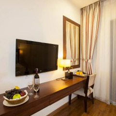 Authentic Hanoi Boutique Hotel 4* Номер Делюкс с двуспальной кроватью фото 10
