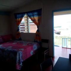 Отель Waikiki Guest House Треже-Бич комната для гостей