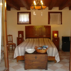 Отель Terre Rosse Farmhouse Италия, Региональный парк Colli Euganei - отзывы, цены и фото номеров - забронировать отель Terre Rosse Farmhouse онлайн комната для гостей фото 2