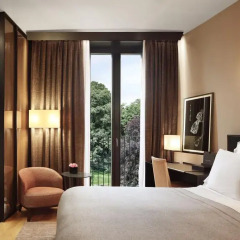 Bulgari Hotel Milan 5* Улучшенный номер с различными типами кроватей