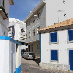 Отель Casa das Aguarelas - Apartamentos парковка