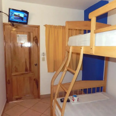 Отель Hostal Yaku Montañita Номер Делюкс с различными типами кроватей
