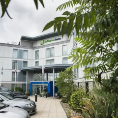 Отель Holiday Inn Express London Stansted парковка