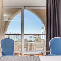 Отель Mac Puerto Marina Benalmádena 4* Улучшенный номер с различными типами кроватей