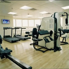 Отель Number One Tower Suites Дубай фитнесс-зал