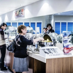 Отель Holiday Inn Express Manchester CC - Oxford Road Великобритания, Манчестер - отзывы, цены и фото номеров - забронировать отель Holiday Inn Express Manchester CC - Oxford Road онлайн питание фото 3
