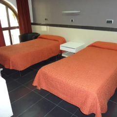 Отель Hostal Levante Barcelona комната для гостей фото 2