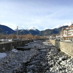 Апартаменты Ski & Holiday Self Catering Apartments Fortuna Банско приотельная территория