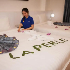 Hotel La Perle Hue 3* Стандартный семейный номер с двуспальной кроватью фото 4