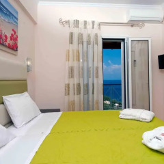 Апартаменты Brentanos Apartments ~ A ~ View of Paradise Улучшенные апартаменты с различными типами кроватей фото 6