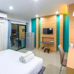 Отель Phoomjai House 3* Улучшенный номер с различными типами кроватей фото 11