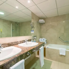 Отель Tryp Vielha Baqueira ванная фото 3