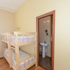 Отель Guest House Va Bene Кровать в общем номере фото 12