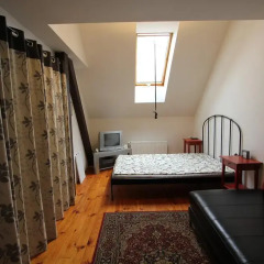 Апартаменты Italska Apartment комната для гостей фото 2