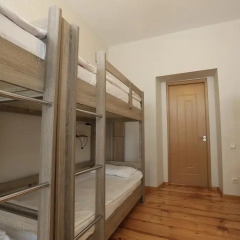 Отель Gallery Hostel Tbilisi Грузия, Тбилиси - отзывы, цены и фото номеров - забронировать отель Gallery Hostel Tbilisi онлайн комната для гостей фото 2