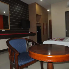 Dengba Hostel Phuket Улучшенный номер с различными типами кроватей фото 4