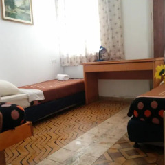 Momos Hostel Стандартный номер с различными типами кроватей (общая ванная комната) фото 4