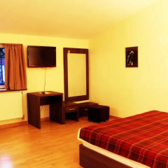 Hotel Central Люкс с различными типами кроватей фото 2