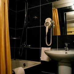 Мини-Отель 24 Стандартный семейный номер с различными типами кроватей фото 6