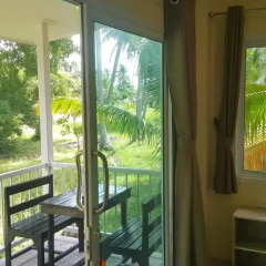 Отель Samui Goodwill Bungalow Таиланд, Самуи - отзывы, цены и фото номеров - забронировать отель Samui Goodwill Bungalow онлайн балкон