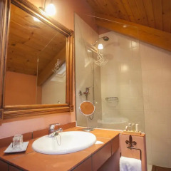 Hotel de Naturaleza La Pesqueria del Tambre ванная фото 2