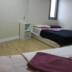 Отель SP@Itaewon Guesthouse 2* Стандартный семейный номер с двуспальной кроватью фото 4