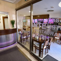 Hotel Restaurante Elisardo гостиничный бар