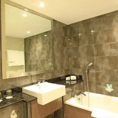 Отель Holiday Inn London - Kensington 4* Представительский номер с различными типами кроватей фото 3