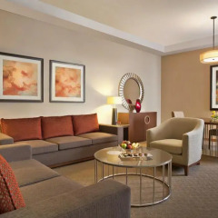 Отель Al Ghurair Rayhaan by Rotana Люкс с различными типами кроватей фото 3
