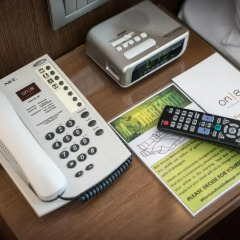 Отель On8 Sukhumvit Nana Bangkok By Compass Hospitality Бангкок сейф в номере