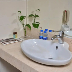 Hotel Canton 3* Стандартный номер с разными типами кроватей фото 2