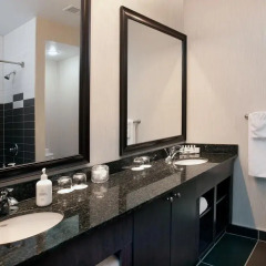 Coast Lethbridge Hotel & Conference Centre 3* Стандартный номер с различными типами кроватей