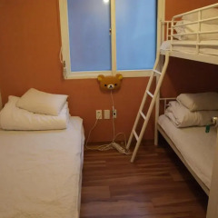 Отель Aroha Guest House 2* Кровать в общем номере с двухъярусной кроватью