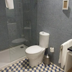 Отель YOURS GuestHouse Porto 4* Стандартный номер с различными типами кроватей фото 8